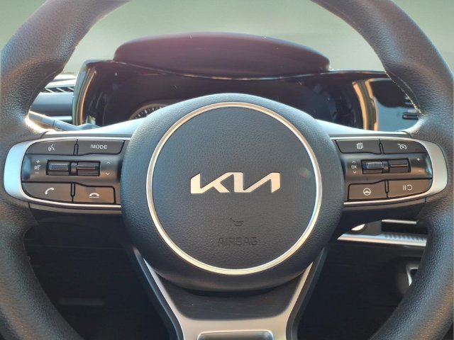 Used 2024 Kia K5 LXS FWD image 24
