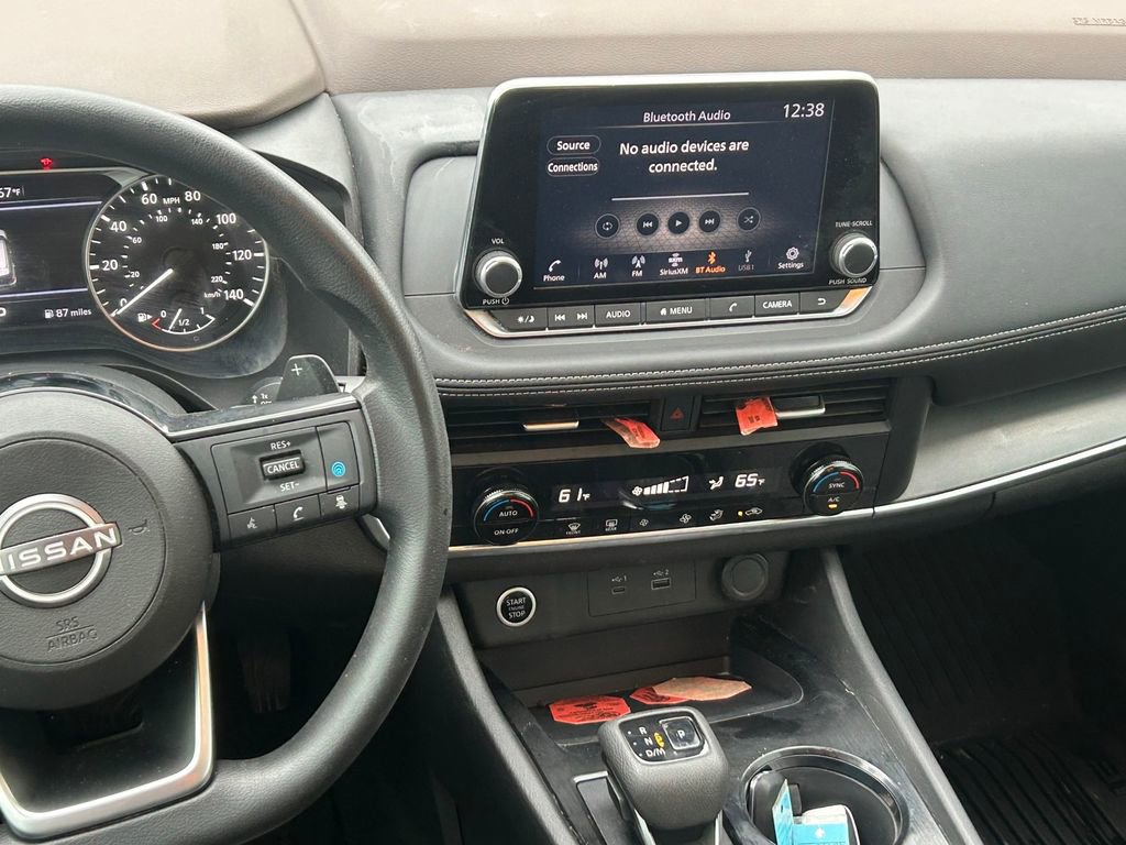 Used 2023 Nissan Rogue SV image 15