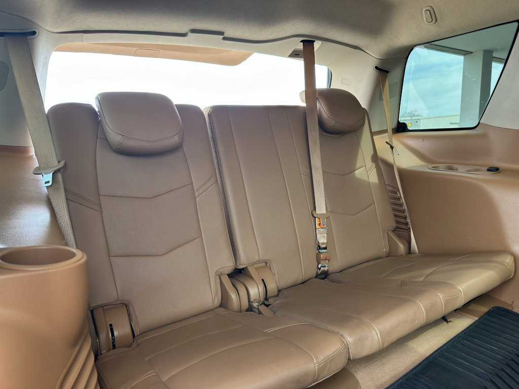 Used 2016 Cadillac Escalade Platinum image 40
