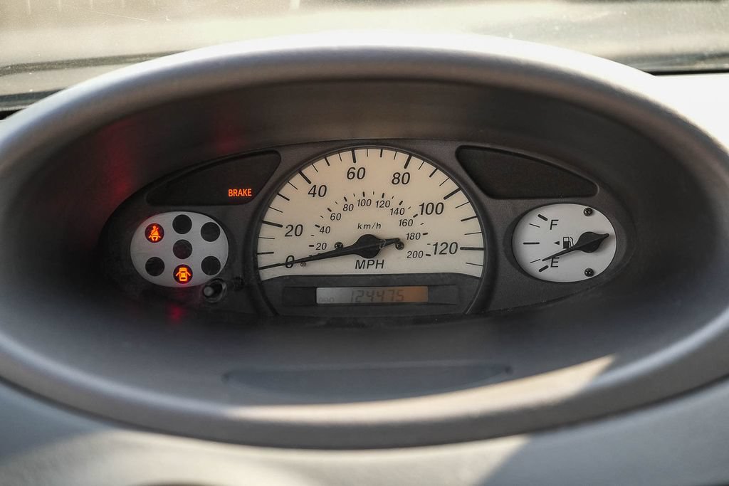 Used 2000 Toyota Echo Coupe FWD image 18