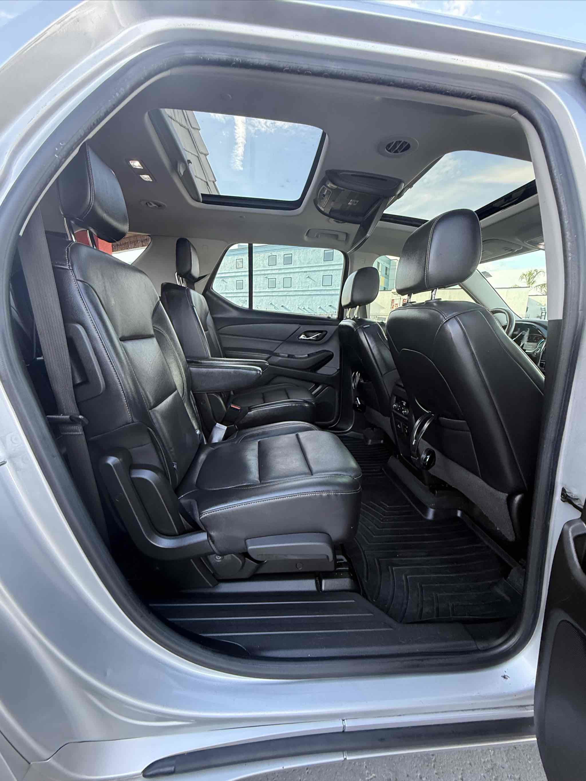 Used 2018 Chevrolet Traverse Premier image 81