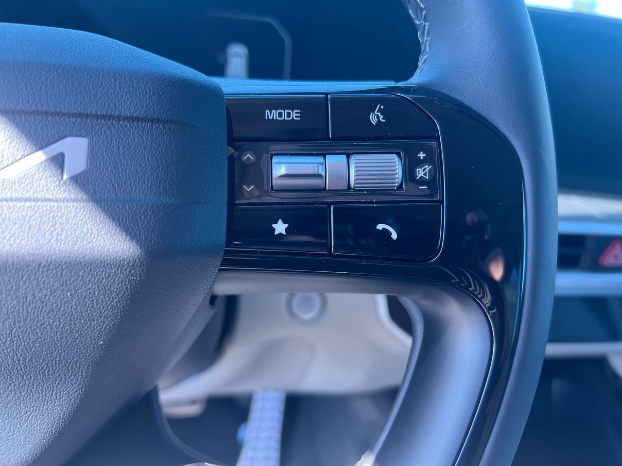 New 2026 Kia Sorento SX FWD image 17