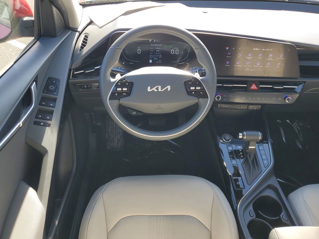 Used 2023 Kia Niro EX FWD image 25