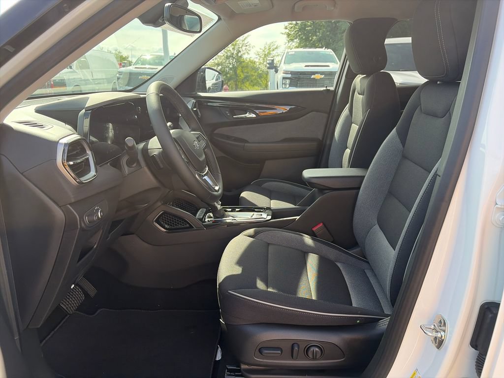 New 2026 Chevrolet TrailBlazer LT w/ Convenience Package AWD/4WD image 15