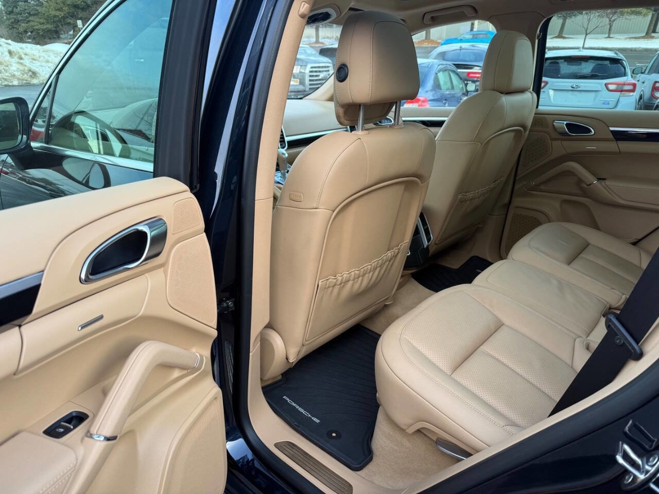 Used 2016 Porsche Cayenne AWD/4WD image 19