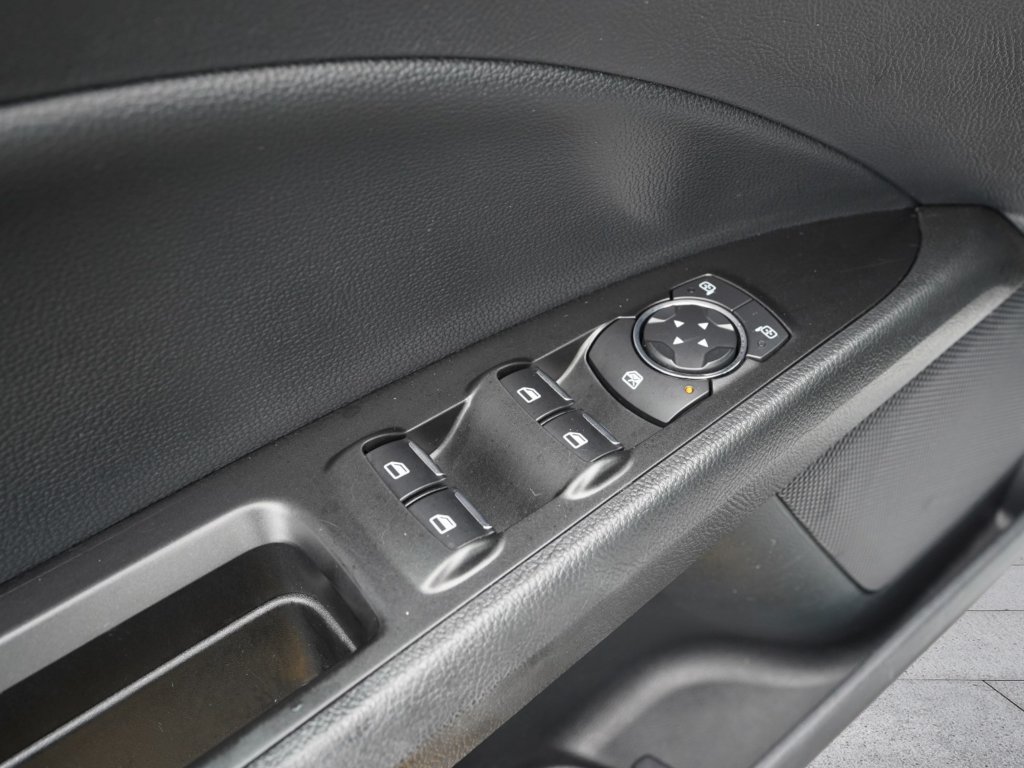 Used 2020 Ford Fusion SEL FWD image 16