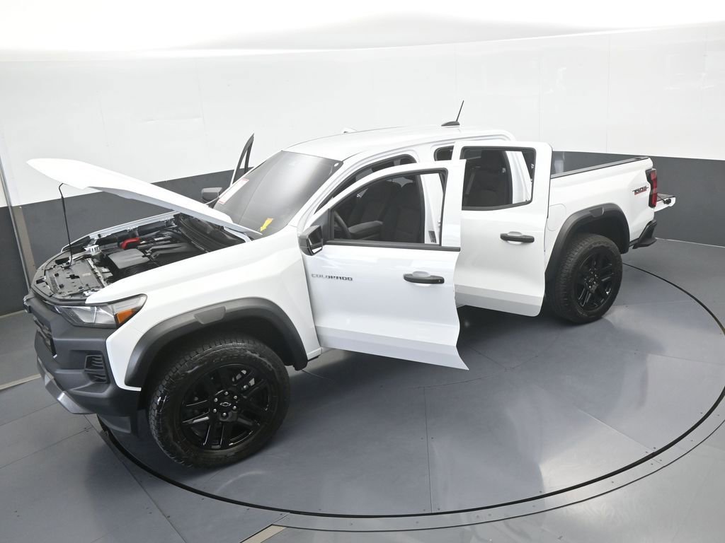 Used 2024 Chevrolet Colorado Trail Boss image 62