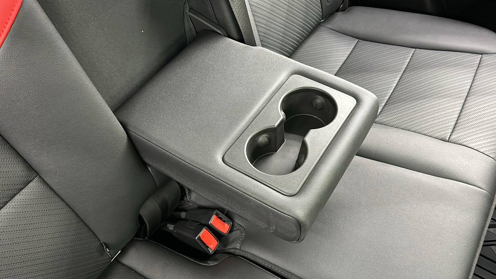 Used 2024 GMC Canyon AT4X image 38