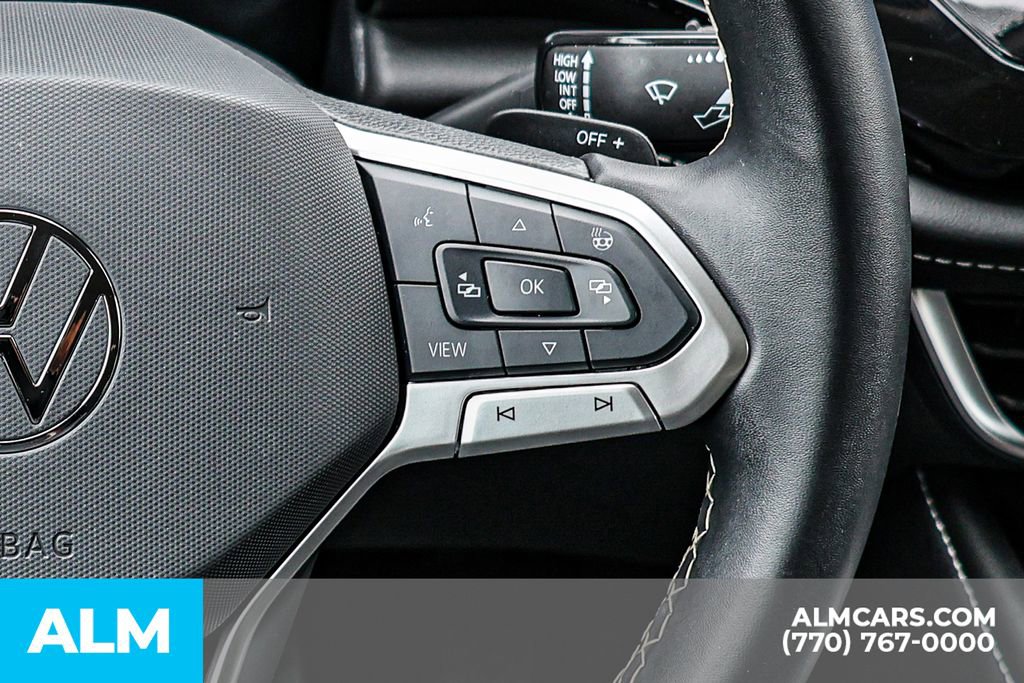 Used 2025 Volkswagen Atlas SE image 40