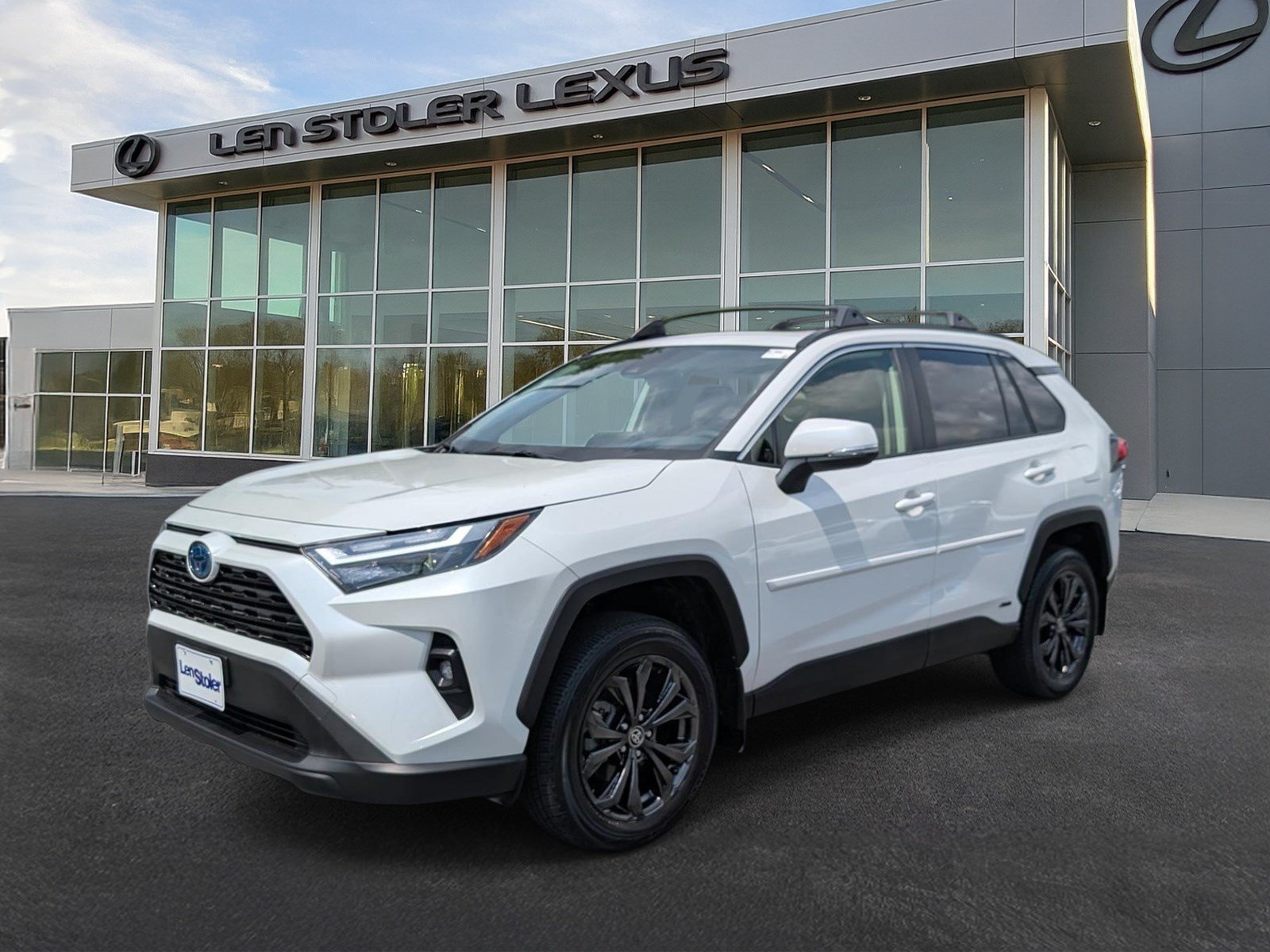 Used 2024 Toyota RAV4 XLE Premium AWD/4WD image 7