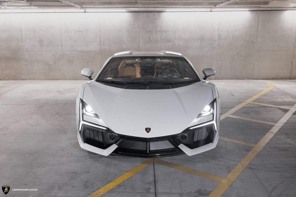 Used 2024 Lamborghini Revuelto image 3