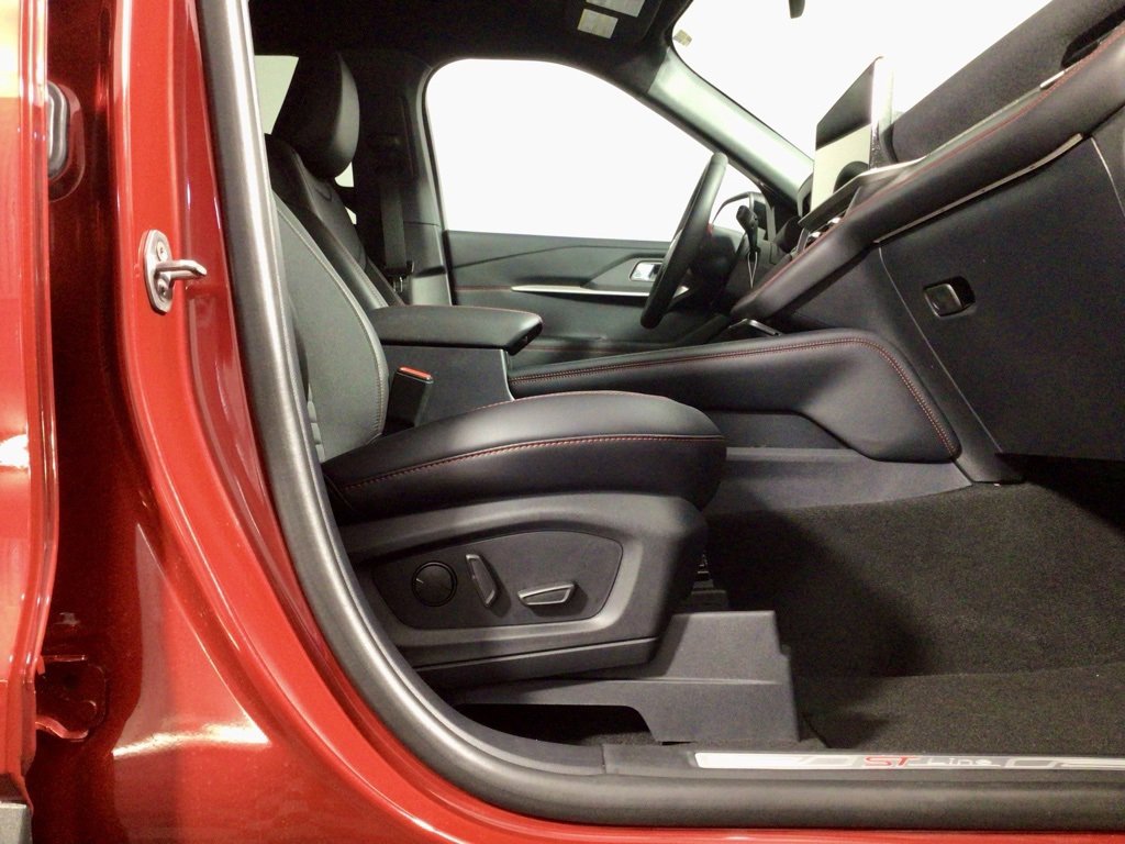 New 2025 Ford Explorer ST-Line w/ Premium Package image 36