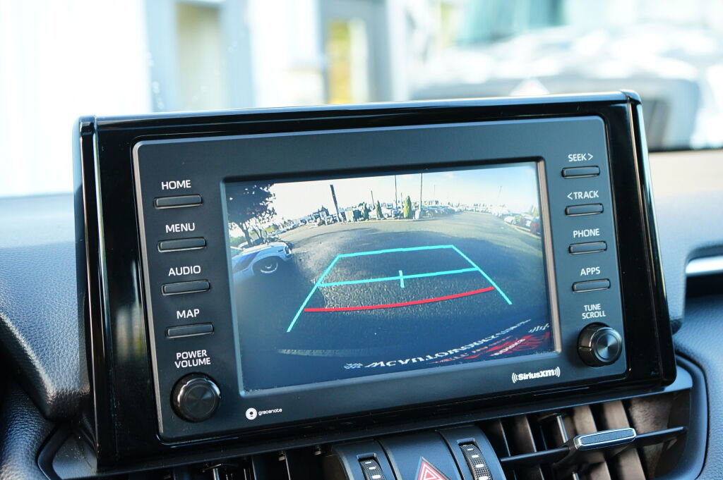 Used 2021 Toyota RAV4 XLE Premium image 16