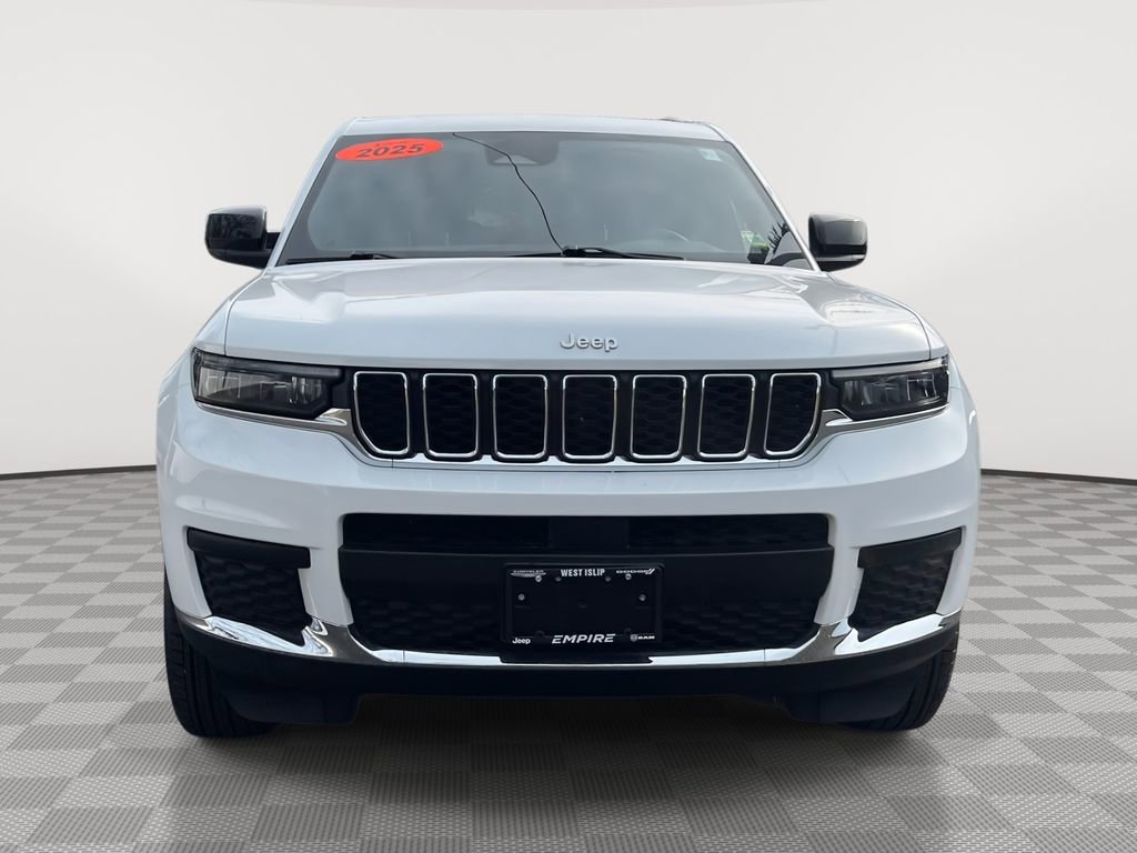 Used 2025 Jeep Grand Cherokee L Laredo AWD/4WD image 2
