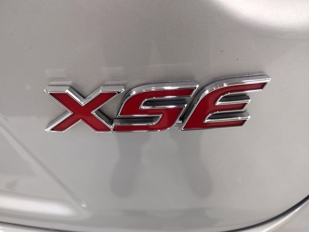Used 2022 Toyota Corolla XSE FWD image 14