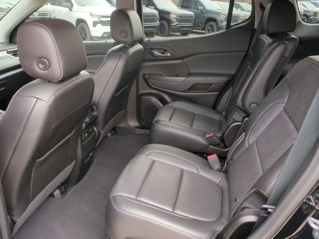 Used 2023 GMC Acadia SLT image 26
