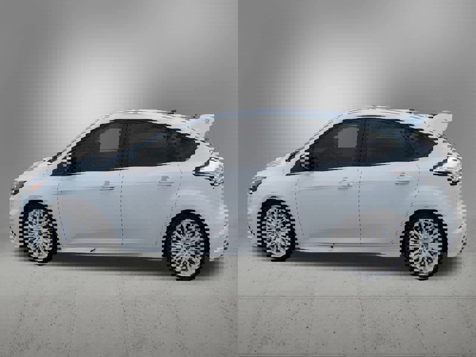 Used 2017 Ford Focus RS image 3