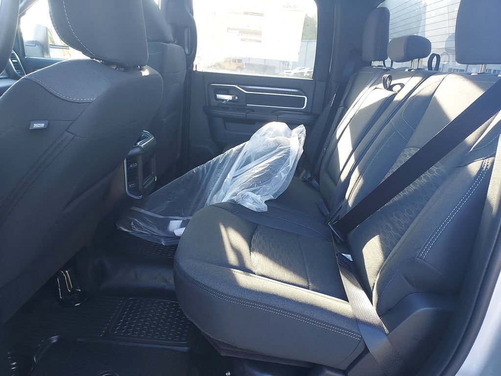 New 2027 RAM 3500 Big Horn AWD/4WD image 14