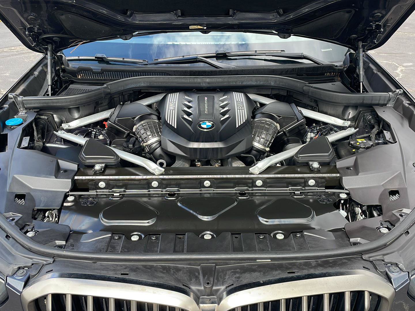 Used 2021 BMW X5 M50i AWD/4WD image 9