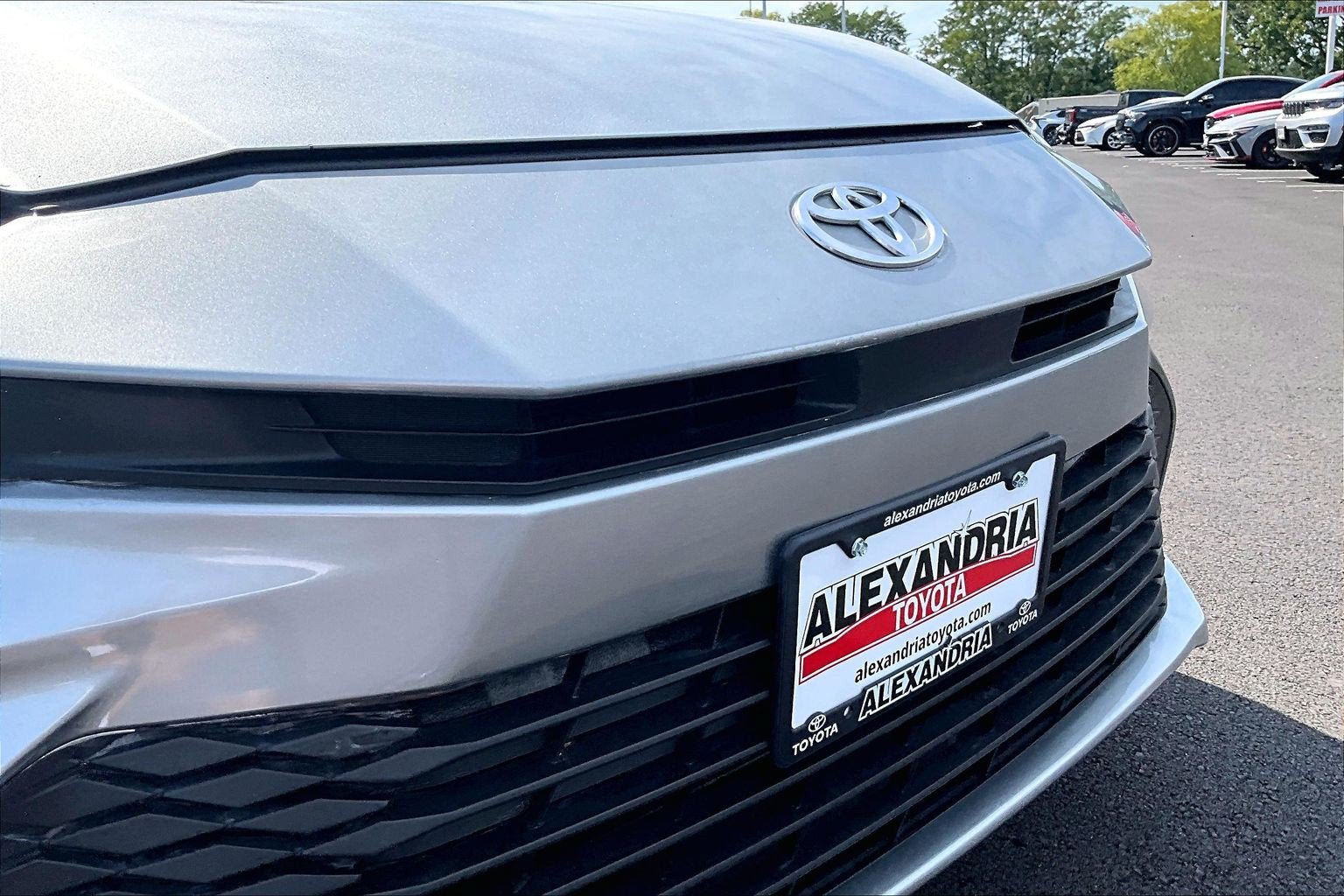 Used 2025 Toyota Camry LE FWD image 28