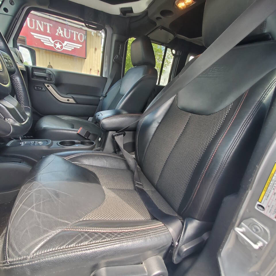 Used 2016 Jeep Wrangler Unlimited Sahara AWD/4WD image 5