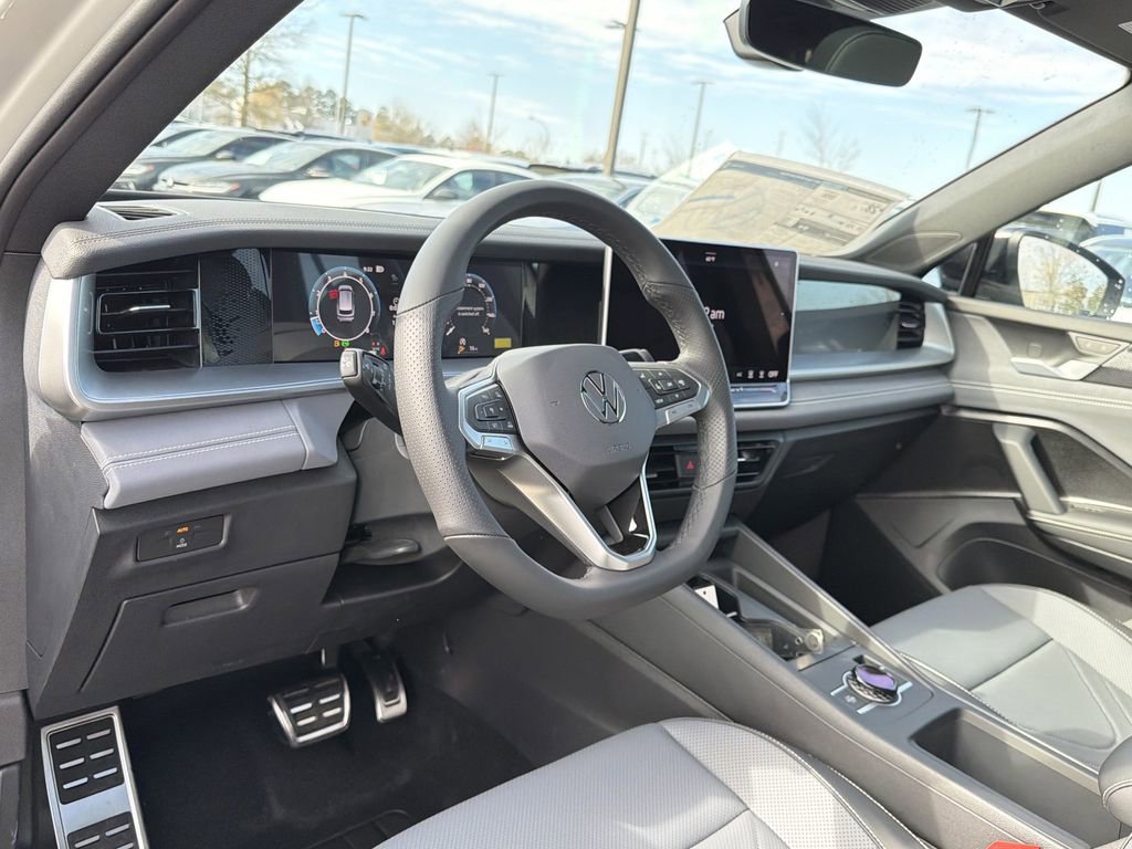 New 2026 Volkswagen Tiguan SE R-Line image 10