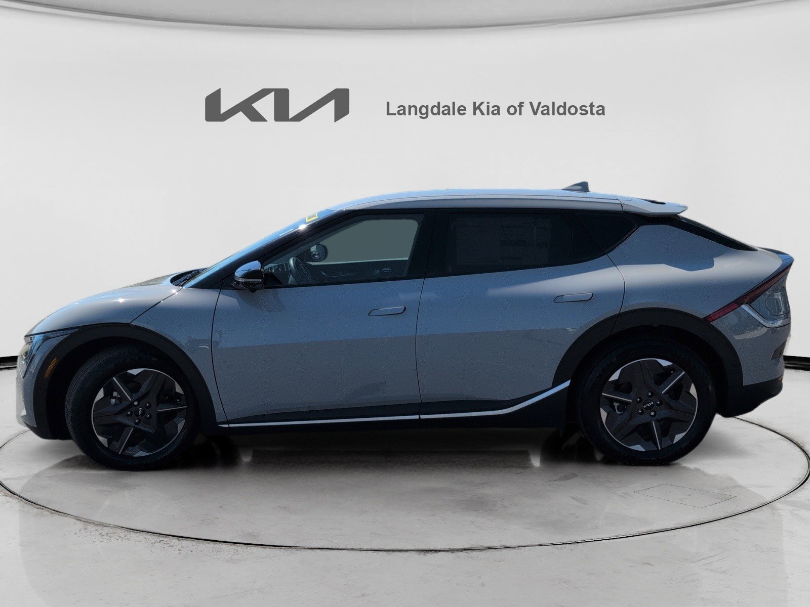 New 2025 Kia EV6 Light w/ Light LR Technology Package image 10