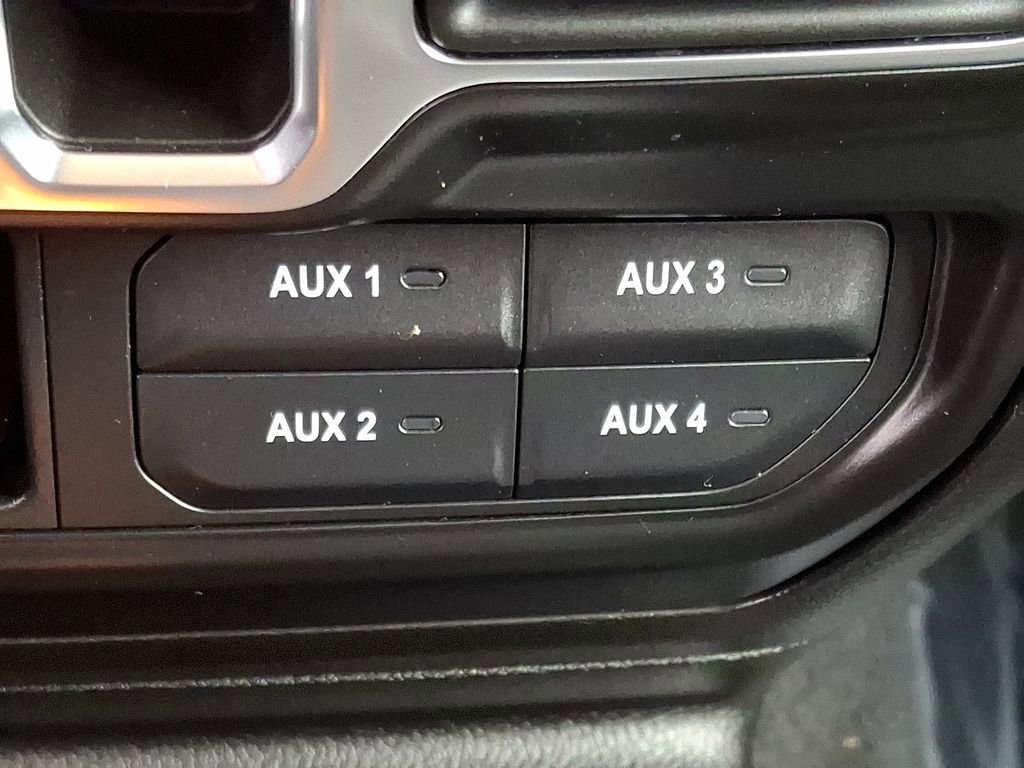 Used 2021 Jeep Gladiator Willys image 26