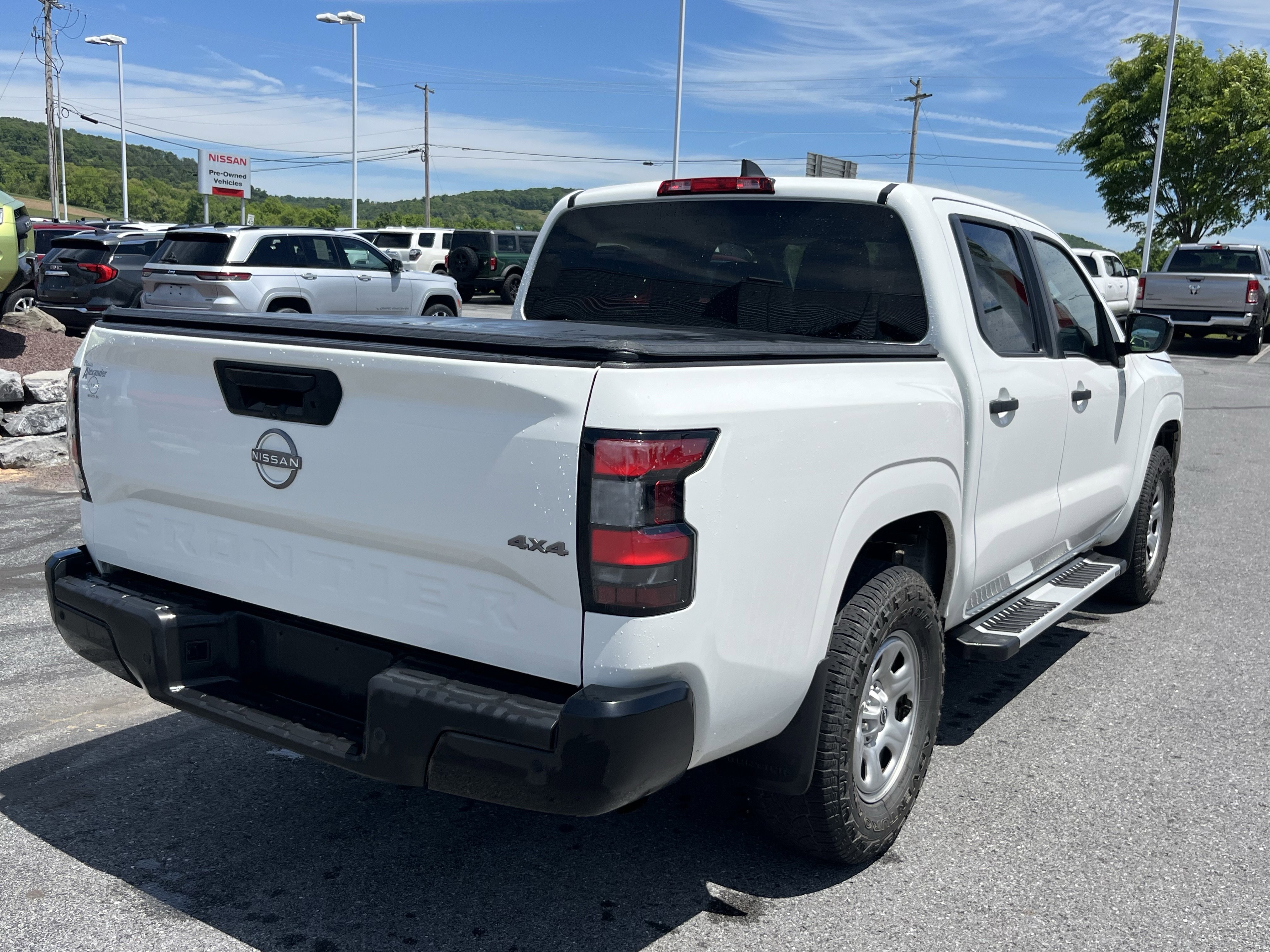 Used 2022 Nissan Frontier S w/ Technology Package AWD/4WD image 5