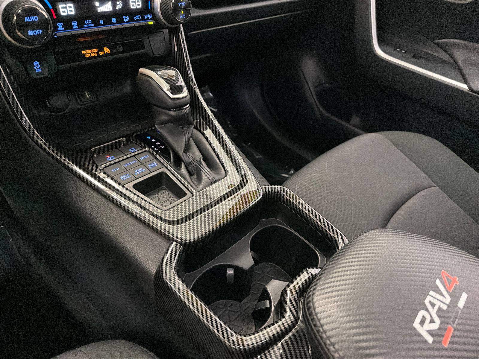 Used 2019 Toyota RAV4 XLE w/ All Weather Liner Package AWD/4WD image 28