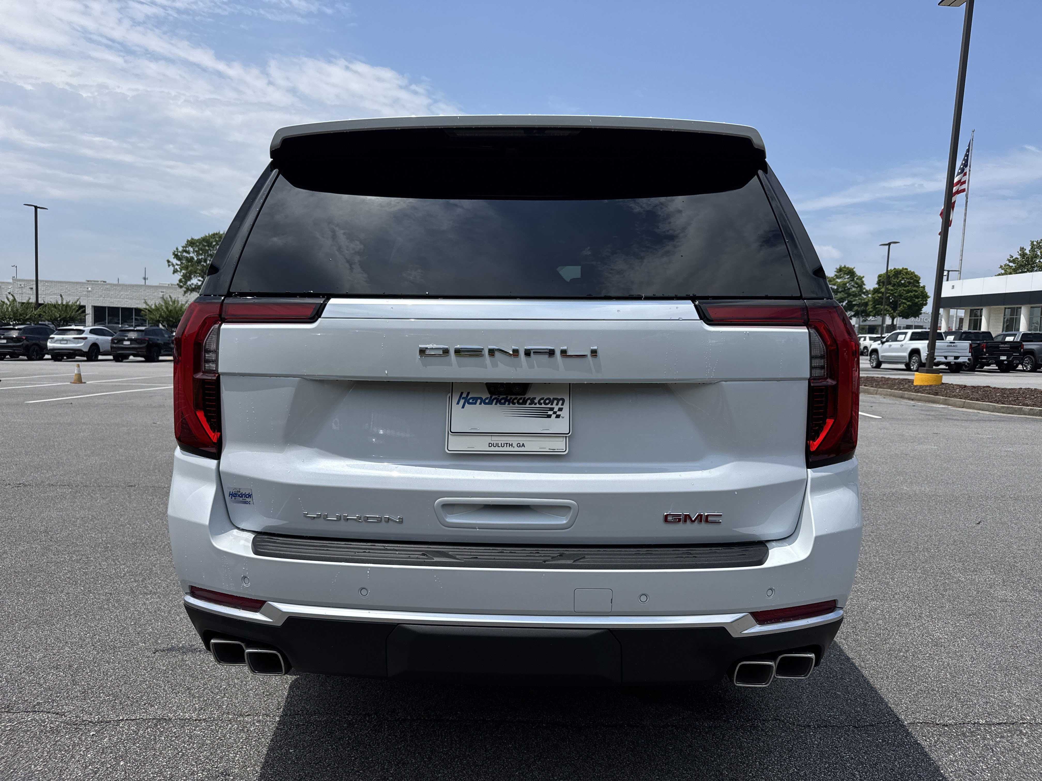 New 2026 GMC Yukon XL Denali w/ Denali Reserve Package AWD/4WD image 9