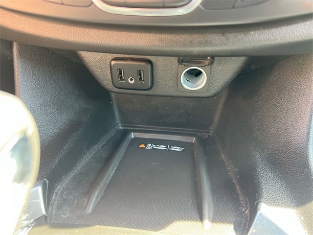 Used 2023 Chevrolet Traverse LT image 33