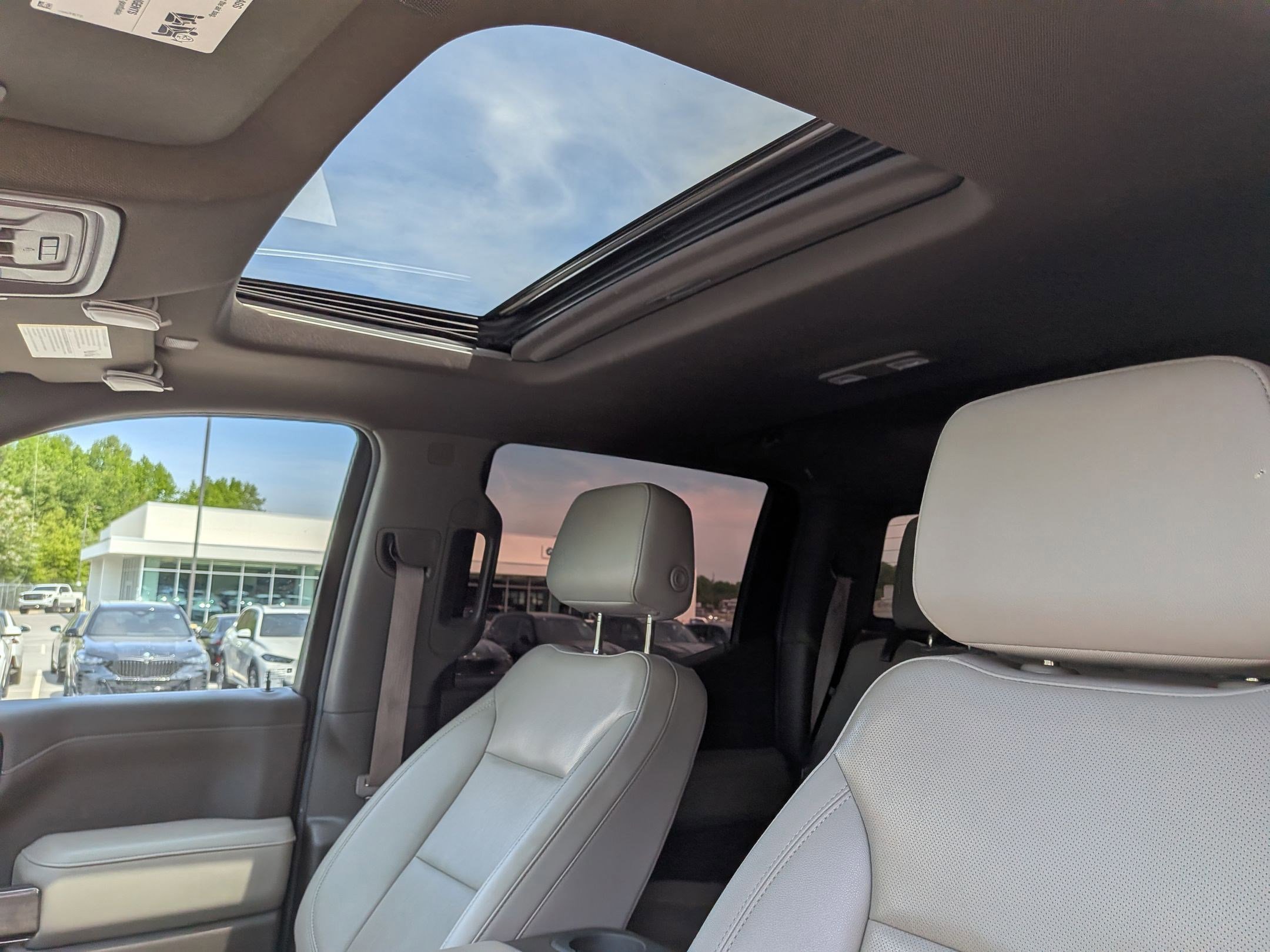 Used 2021 Chevrolet Silverado 1500 LTZ w/ Technology Package image 17