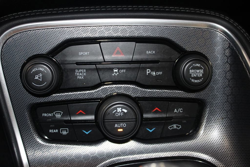 Used 2016 Dodge Challenger R/T Scat Pack w/ Leather Interior Group image 36