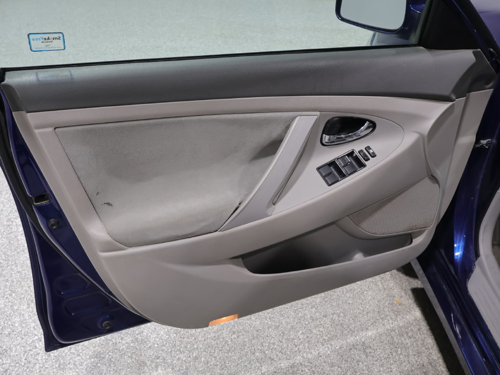 Used 2009 Toyota Camry FWD image 10