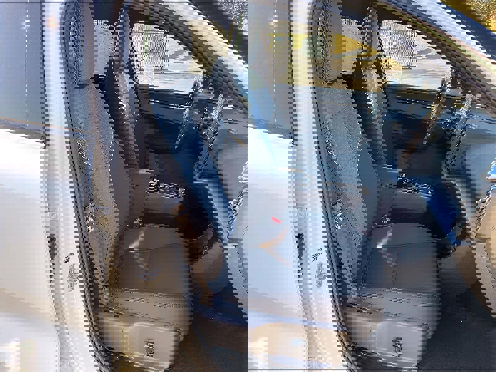 New 2026 Volvo EX30 Ultra w/ Climate Package image 31