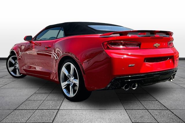 Used 2018 Chevrolet Camaro SS RWD image 3