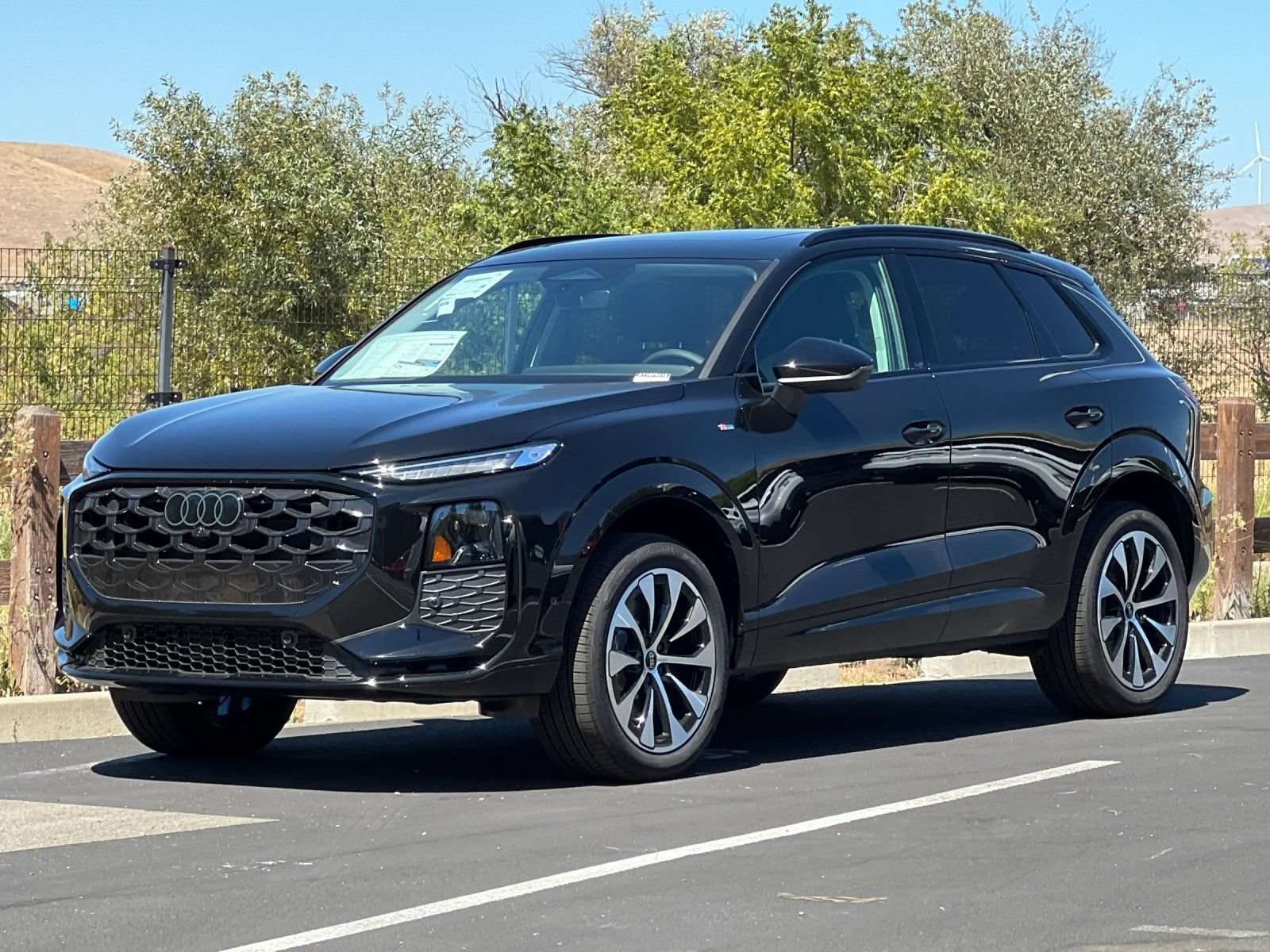 New 2026 Audi Q3 quattro 2.0T AWD/4WD image 1