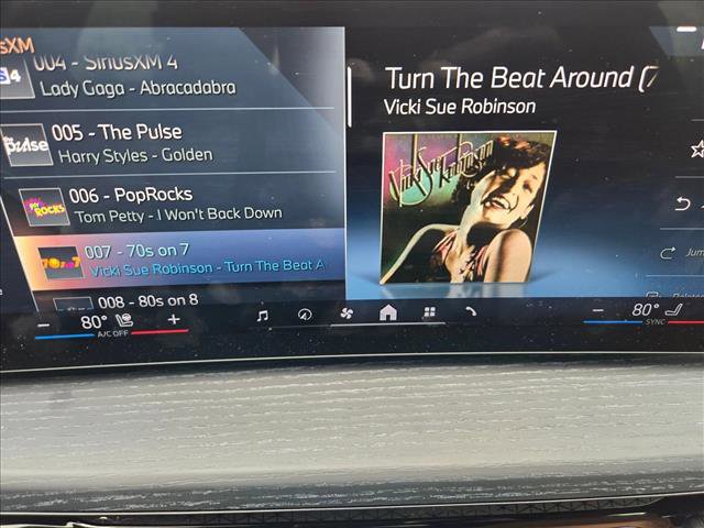 Used 2025 BMW 330i Sedan w/ Premium Package image 15