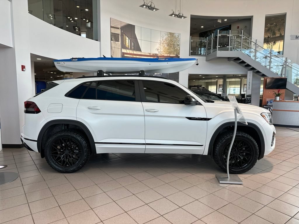 New 2026 Volkswagen Atlas Cross Sport SEL R-Line AWD/4WD image 4