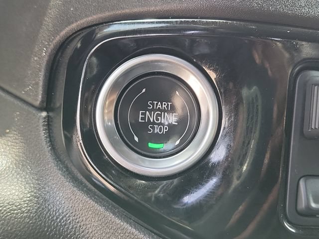 Used 2025 Chevrolet Silverado 1500 LT RWD image 30