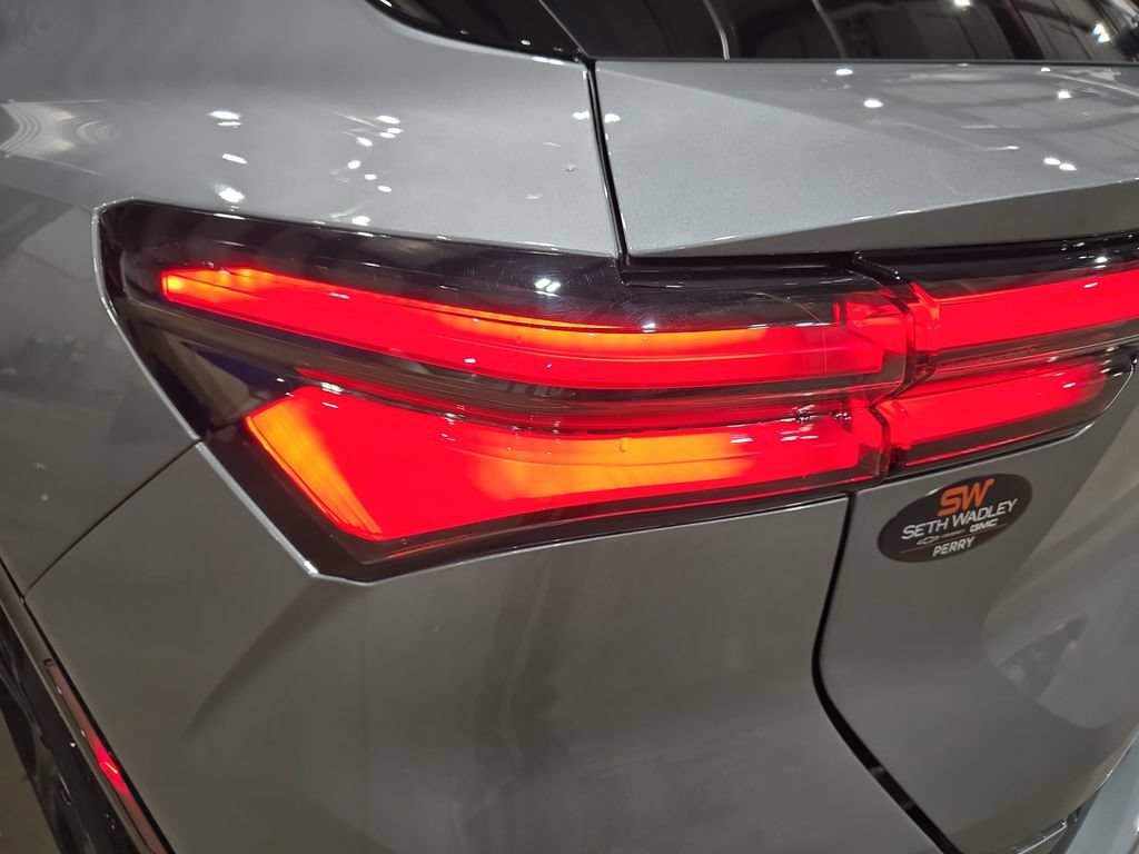 New 2025 Chevrolet Equinox EV RS w/ LPO, Illumination Package AWD/4WD image 35
