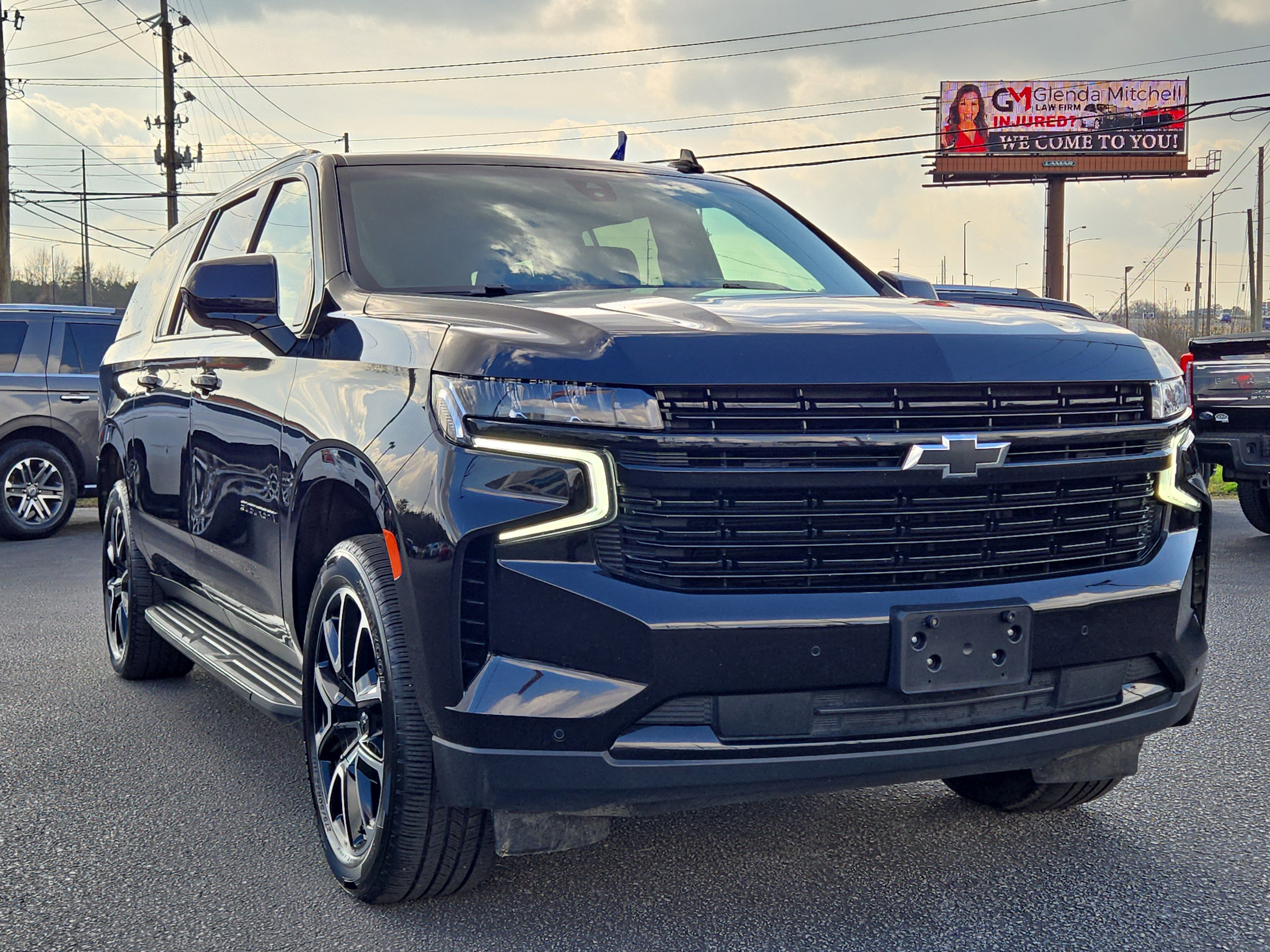 Used 2024 Chevrolet Suburban RST image 5