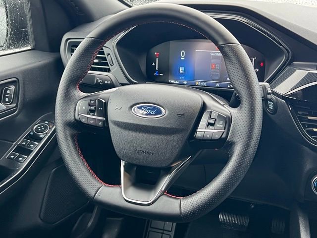 Used 2025 Ford Escape ST-Line image 13