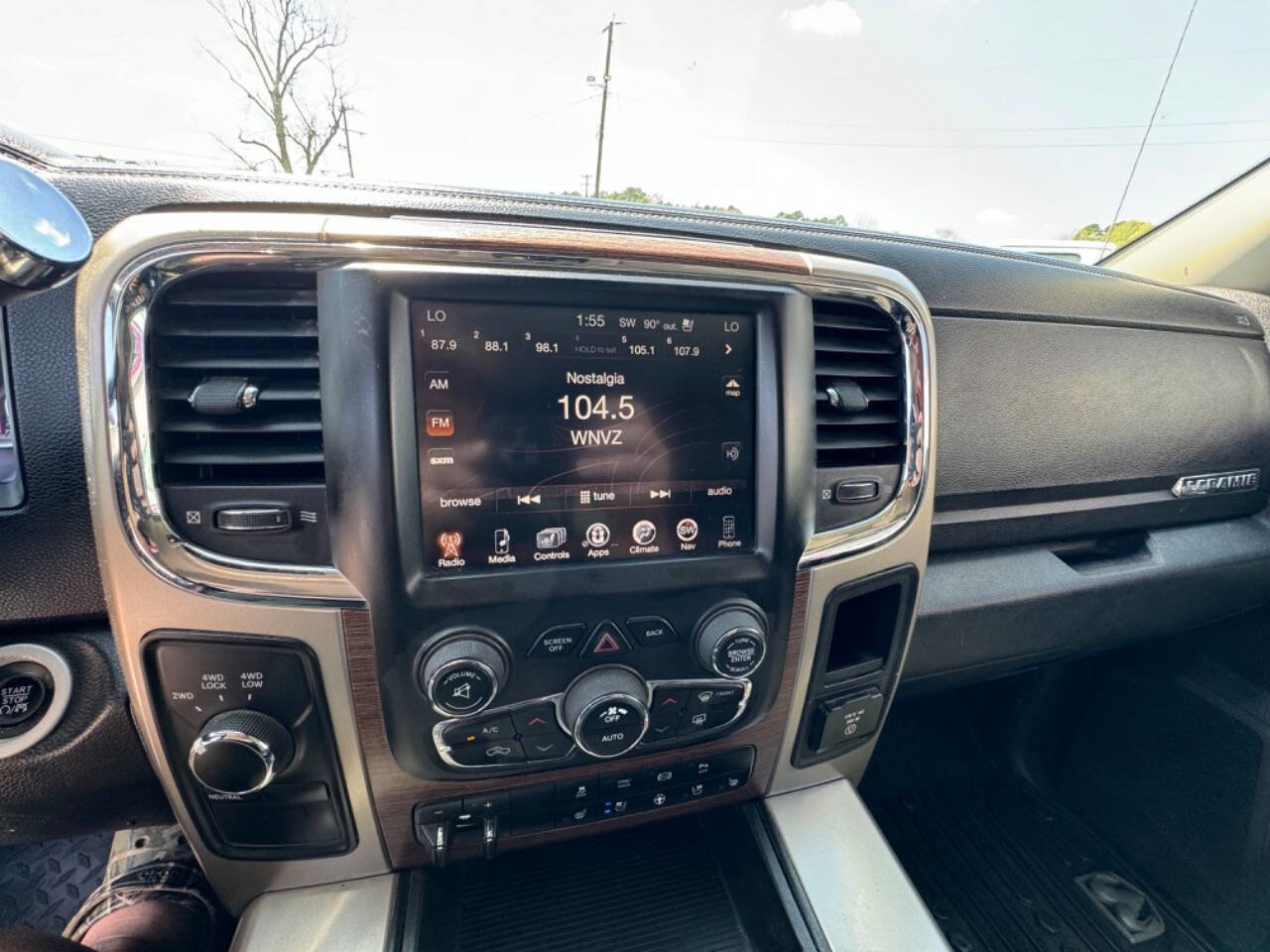 Used 2014 RAM 2500 Laramie w/ Protection Group image 11
