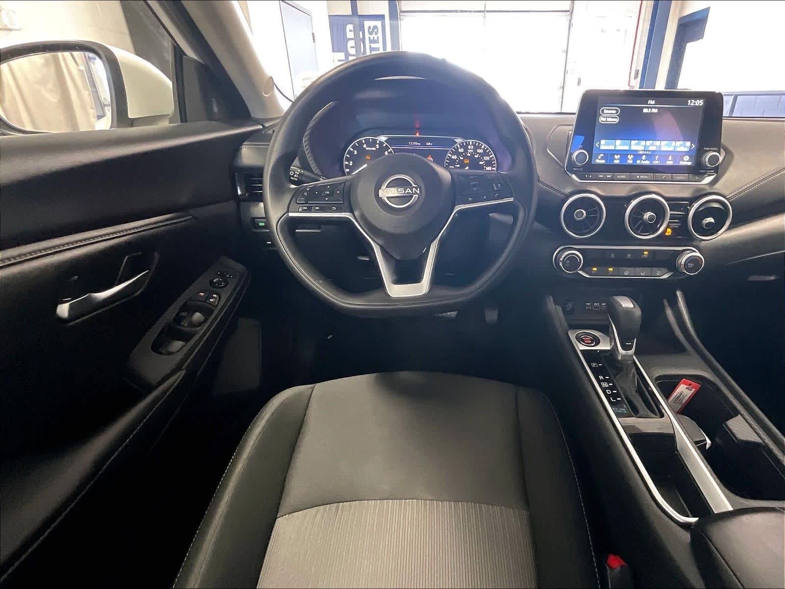Certified 2025 Nissan Sentra SV FWD image 17