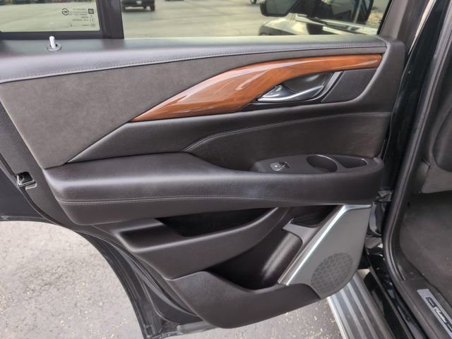 Used 2019 Cadillac Escalade Premium Luxury image 10