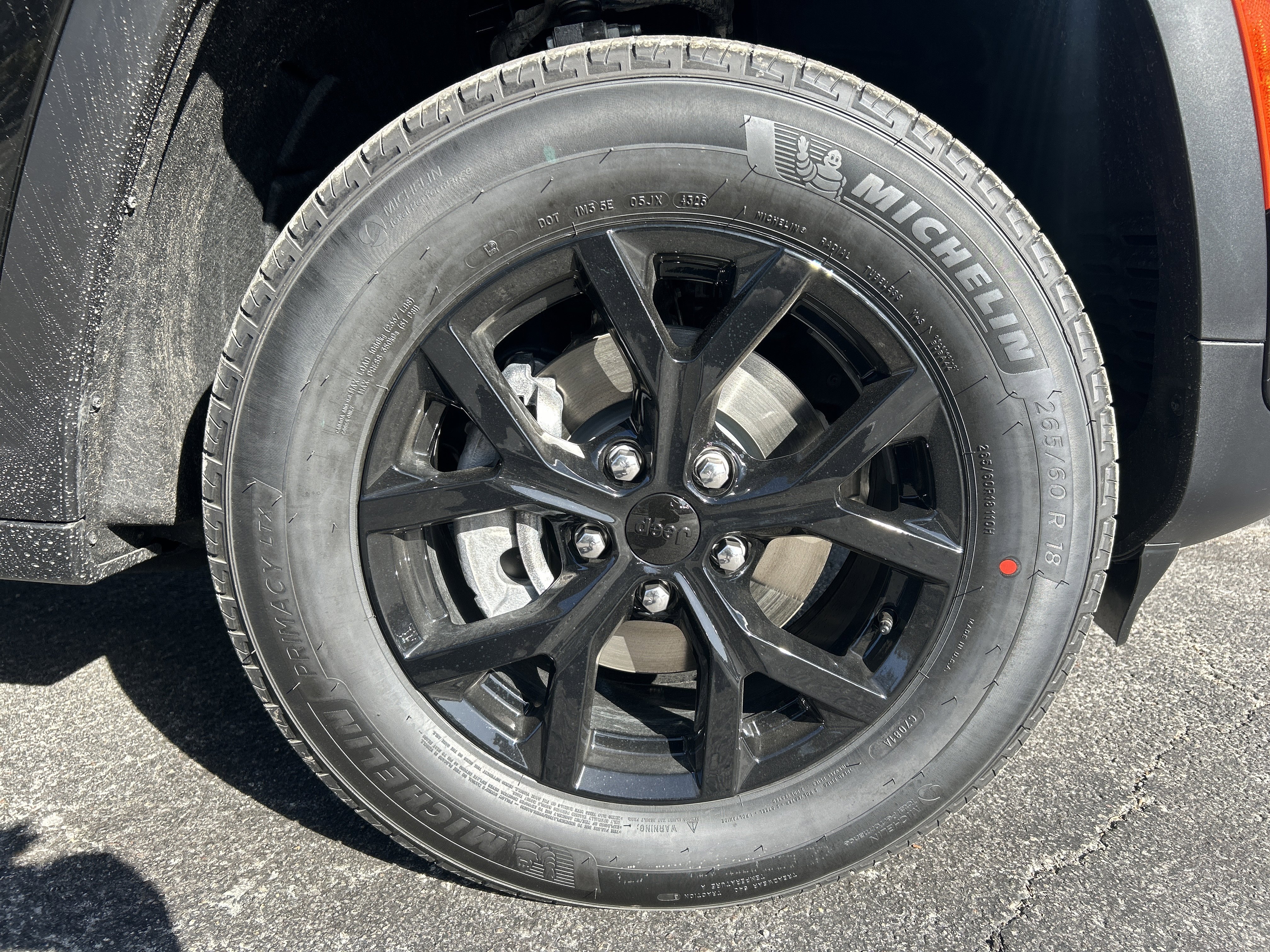 New 2025 Jeep Grand Cherokee Altitude image 11