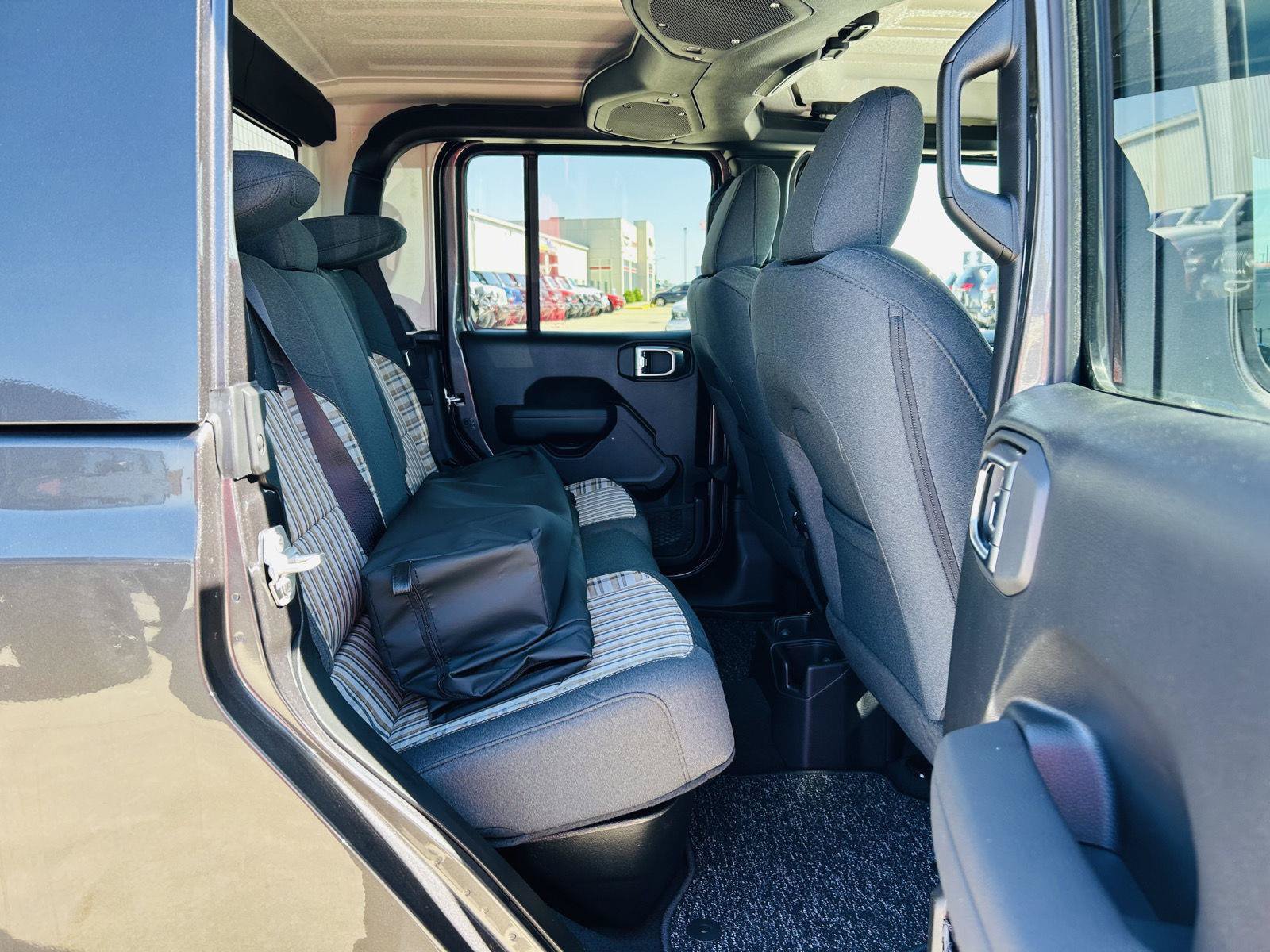 New 2026 Jeep Gladiator Sport AWD/4WD image 29