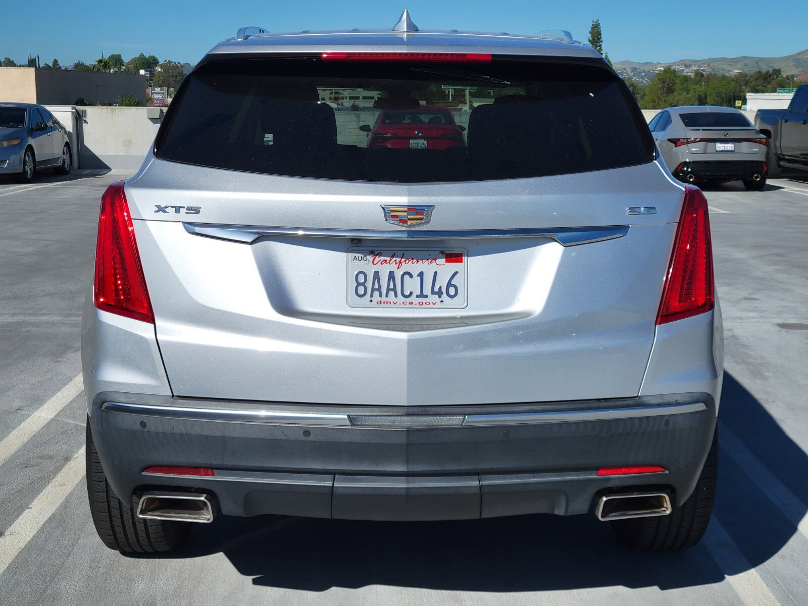 Used 2018 Cadillac XT5 Luxury w/ Driver Awareness Package image 4